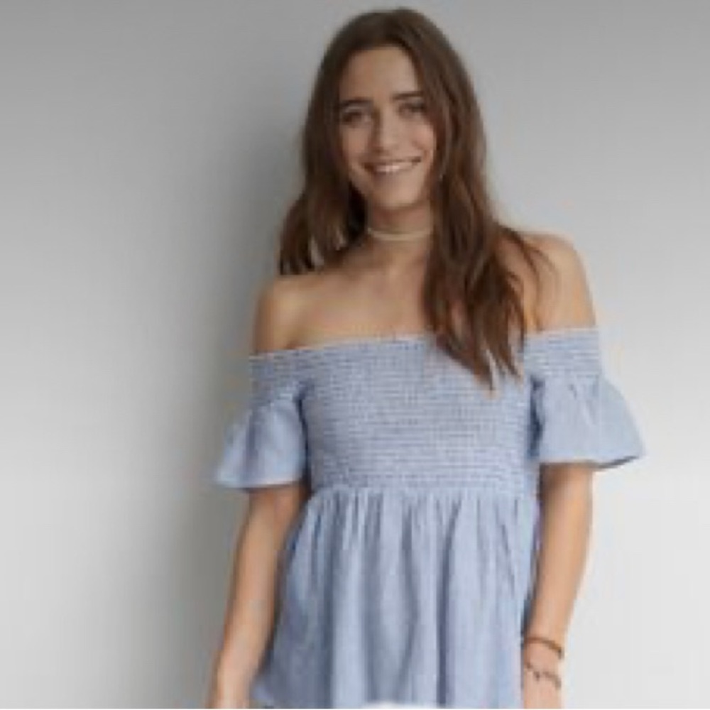 American Eagle Off-the-shoulder top